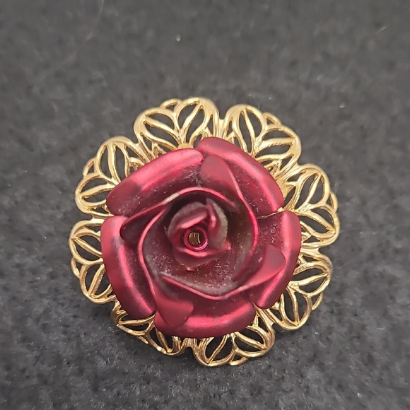 Elegant Gold and Red Rose Brooch - Picture 1 of 3